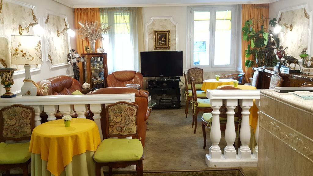 Hotel Relax Marseille Bagian luar foto