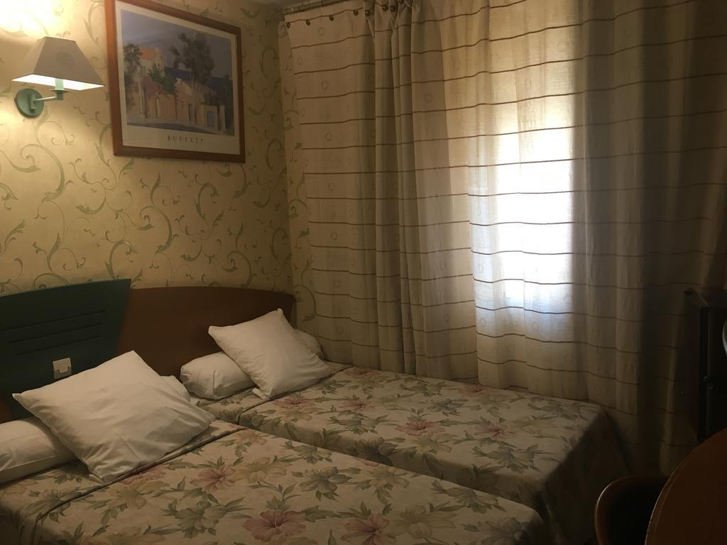Hotel Relax Marseille Bagian luar foto