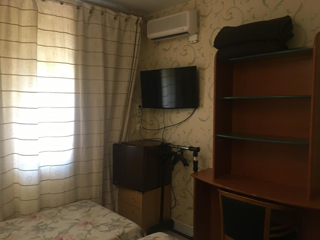 Hotel Relax Marseille Bagian luar foto